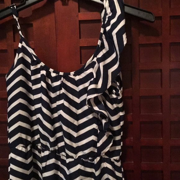 Blue and white zig-zag pattern Envy Me dress. - Picture 4 of 5